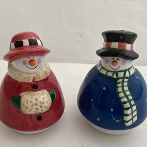 Mr. & Mrs. Snowman Ceamic  Salt & Pepper Shakers